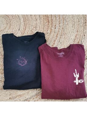 Two Bundle Zumiez Mens 100% Cotton Streetwear Skater Style Tees. Size Large